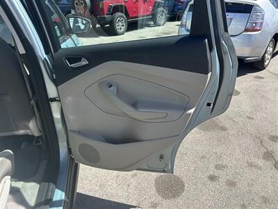 2014 Ford C-MAX Hybrid SE   - Photo 12 - Long Beach, CA 90805