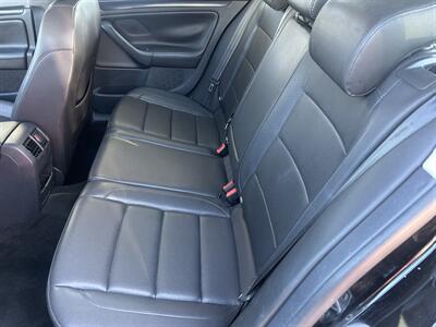 2010 Volkswagen Jetta SportWagen SE PZEV   - Photo 10 - Long Beach, CA 90805