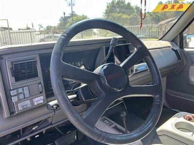 1993 Chevrolet Blazer - Photo 12 - Stanton, CA 90680