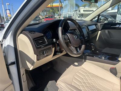 2013 Volkswagen Touareg VR6 Sport   - Photo 8 - Stanton, CA 90680
