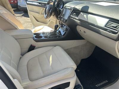 2013 Volkswagen Touareg VR6 Sport   - Photo 12 - Stanton, CA 90680