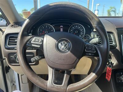 2013 Volkswagen Touareg VR6 Sport   - Photo 19 - Stanton, CA 90680
