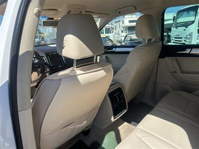 2013 Volkswagen Touareg VR6 Sport   - Photo 9 - Stanton, CA 90680