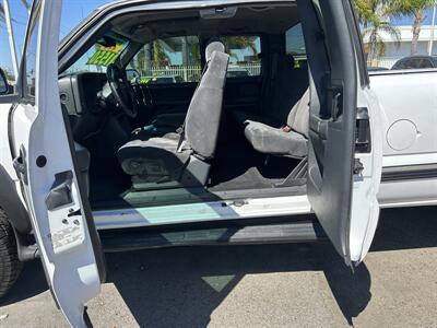 2001 Chevrolet Silverado 2500 LS 4dr Extended Cab LS   - Photo 12 - Stanton, CA 90680