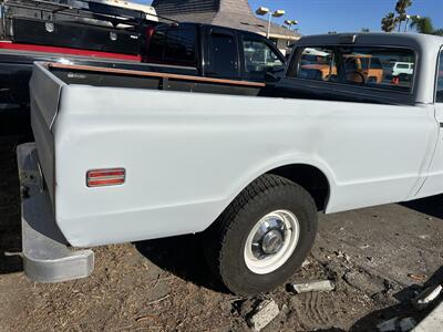 1972 GMC Sierra 2500   - Photo 4 - Stanton, CA 90680