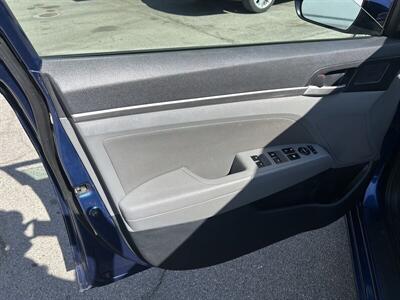 2019 Hyundai ELANTRA SEL   - Photo 18 - Long Beach, CA 90805