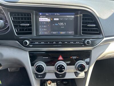 2019 Hyundai ELANTRA SEL   - Photo 19 - Long Beach, CA 90805