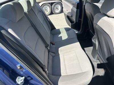 2019 Hyundai ELANTRA SEL   - Photo 13 - Long Beach, CA 90805