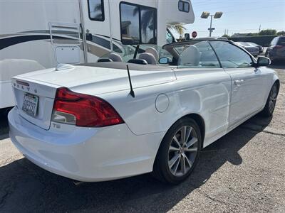 2011 Volvo C70 T5   - Photo 5 - Stanton, CA 90680