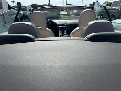 2011 Volvo C70 T5   - Photo 16 - Stanton, CA 90680