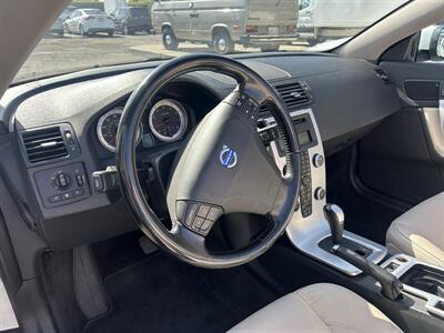 2011 Volvo C70 T5   - Photo 8 - Stanton, CA 90680