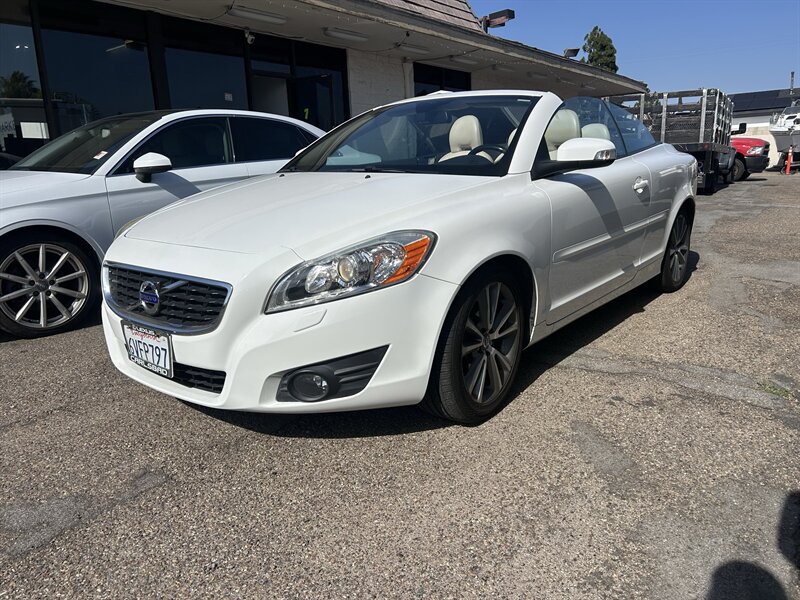 2011 Volvo C70 T5  