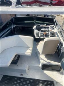 1990 Four Winns 265 Vista   - Photo 8 - Long Beach, CA 90805