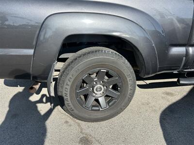 2010 Toyota Tacoma PreRunner V6  SR5 - Photo 13 - Long Beach, CA 90805