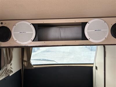 1985 Volkswagen Bus/Vanagon Camper   - Photo 13 - Stanton, CA 90680