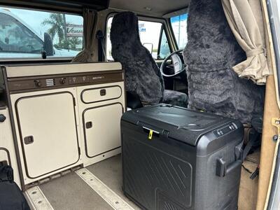 1985 Volkswagen Bus/Vanagon Camper   - Photo 2 - Stanton, CA 90680