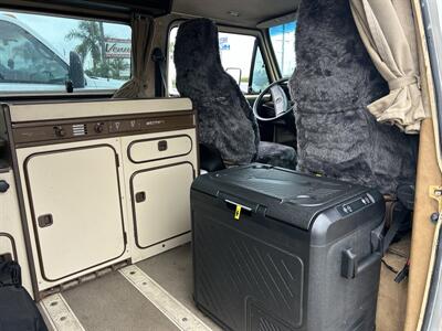 1985 Volkswagen Bus/Vanagon Camper   - Photo 2 - Stanton, CA 90680