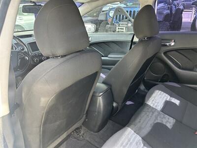 2018 Kia Forte S   - Photo 10 - Long Beach, CA 90805