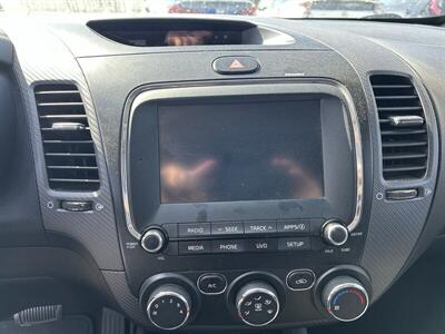 2018 Kia Forte S   - Photo 19 - Stanton, CA 90680