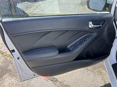 2018 Kia Forte S   - Photo 18 - Stanton, CA 90680