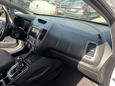 2018 Kia Forte S   - Photo 14 - Long Beach, CA 90805