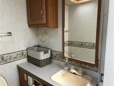 2002 TIOGA 29V Fleetwood - Photo 14 - Stanton, CA 90680