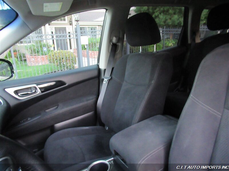 2013 Nissan Pathfinder SV   - Photo 16 - Sherman Oaks, CA 91423