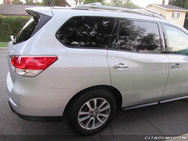 2013 Nissan Pathfinder SV   - Photo 38 - Sherman Oaks, CA 91423