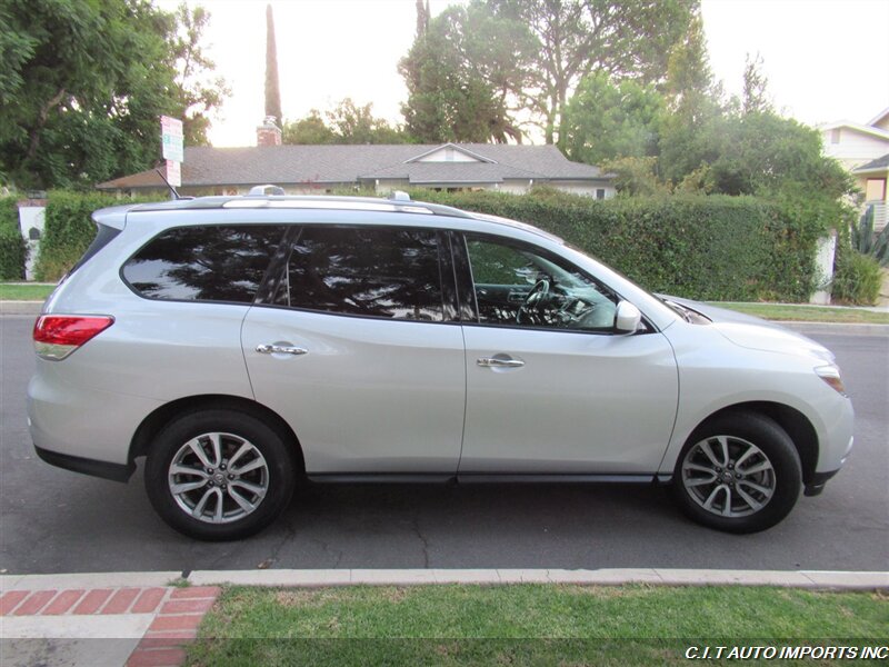 2013 Nissan Pathfinder SV   - Photo 9 - Sherman Oaks, CA 91423