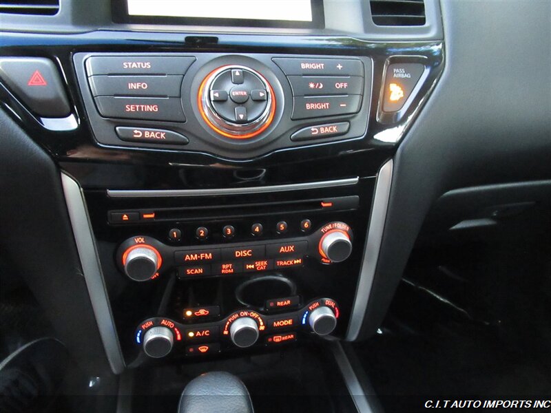 2013 Nissan Pathfinder SV   - Photo 20 - Sherman Oaks, CA 91423