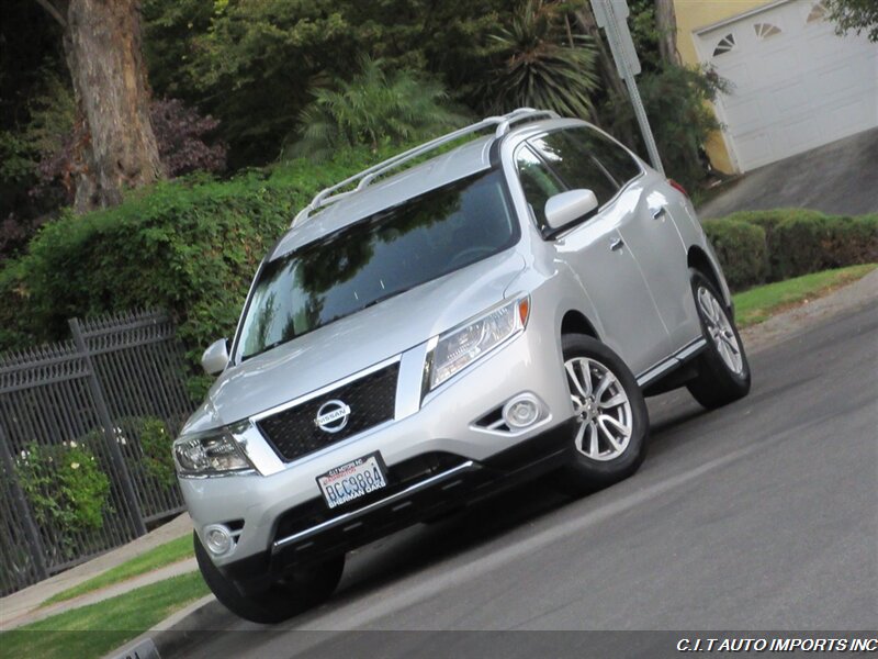 2013 Nissan Pathfinder SV   - Photo 1 - Sherman Oaks, CA 91423