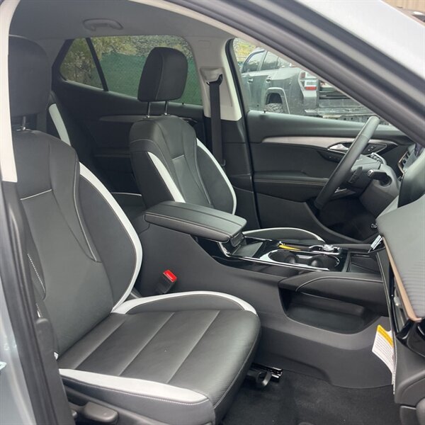 2024 Buick Envision Sport Touring   - Photo 18 - Sherman Oaks, CA 91423