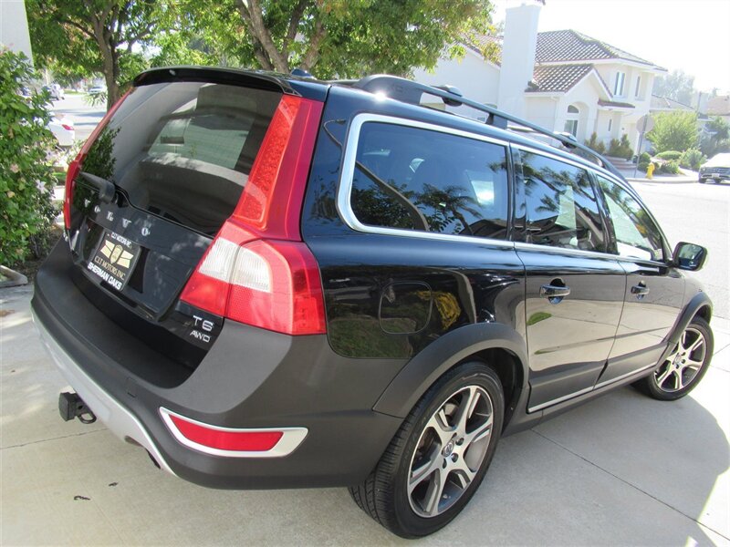 2012 Volvo XC70 T6   - Photo 12 - Sherman Oaks, CA 91423