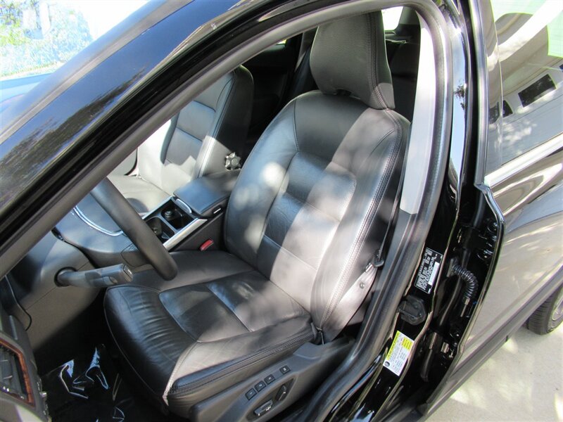 2012 Volvo XC70 T6   - Photo 15 - Sherman Oaks, CA 91423