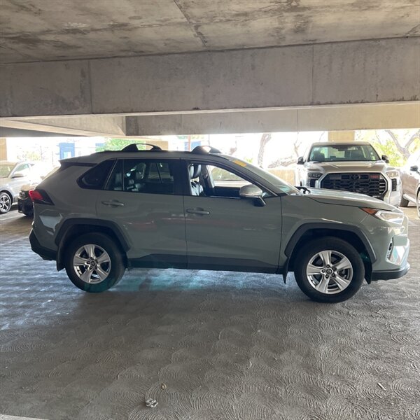 2019 Toyota RAV4 XLE   - Photo 9 - Sherman Oaks, CA 91423