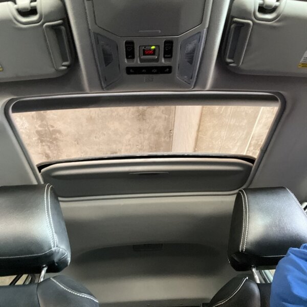 2019 Toyota RAV4 XLE   - Photo 24 - Sherman Oaks, CA 91423