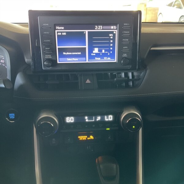 2019 Toyota RAV4 XLE   - Photo 21 - Sherman Oaks, CA 91423