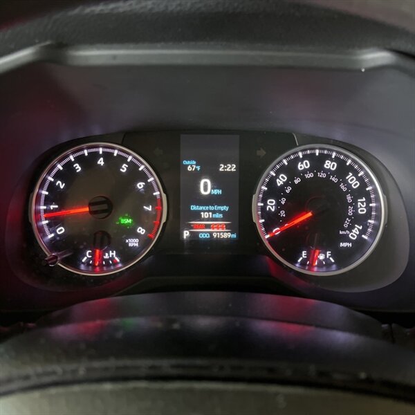 2019 Toyota RAV4 XLE   - Photo 20 - Sherman Oaks, CA 91423