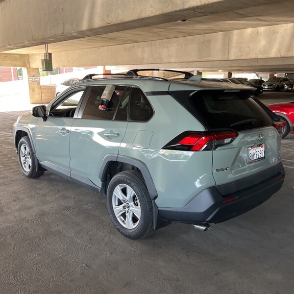 2019 Toyota RAV4 XLE   - Photo 6 - Sherman Oaks, CA 91423