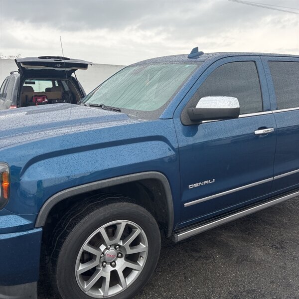 2017 GMC Sierra 1500 Denali   - Photo 8 - Sherman Oaks, CA 91423