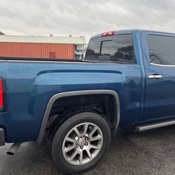 2017 GMC Sierra 1500 Denali   - Photo 11 - Sherman Oaks, CA 91423