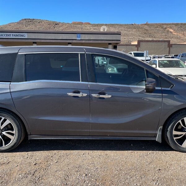 2021 Honda Odyssey Touring   - Photo 6 - Sherman Oaks, CA 91423