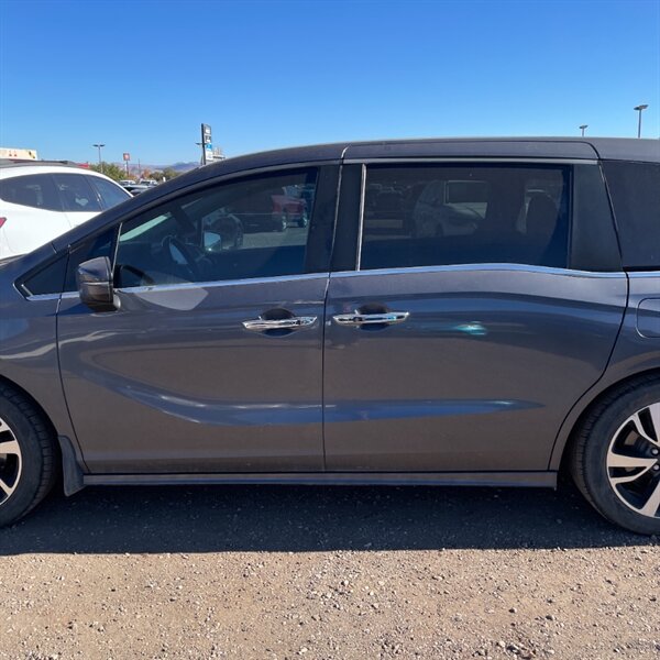 2021 Honda Odyssey Touring   - Photo 7 - Sherman Oaks, CA 91423