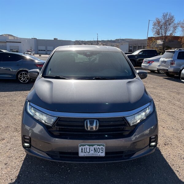 2021 Honda Odyssey Touring   - Photo 2 - Sherman Oaks, CA 91423
