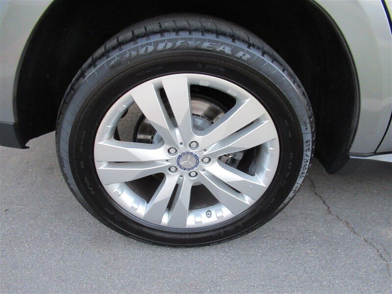 2012 Mercedes-Benz GL 350 BlueTEC   - Photo 11 - Sherman Oaks, CA 91423