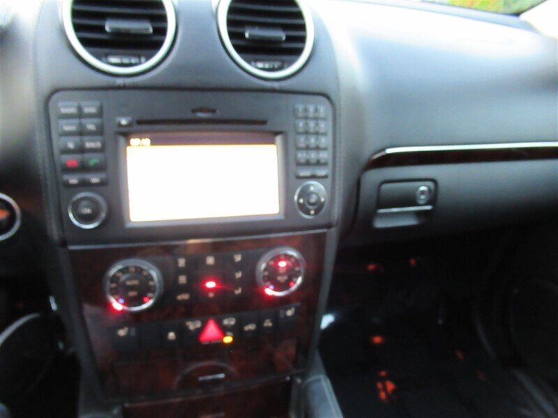 2012 Mercedes-Benz GL 350 BlueTEC   - Photo 23 - Sherman Oaks, CA 91423