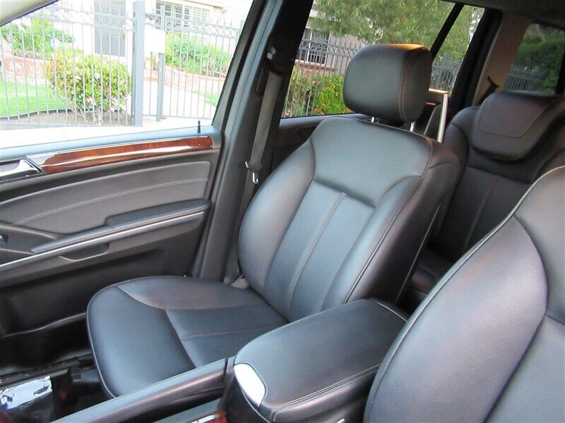 2012 Mercedes-Benz GL 350 BlueTEC   - Photo 17 - Sherman Oaks, CA 91423