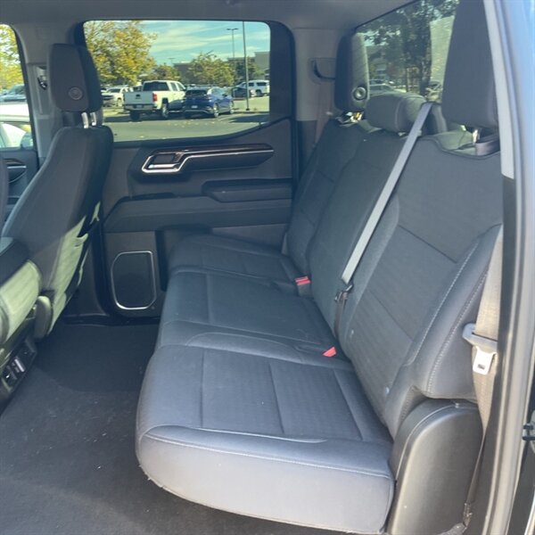 2023 GMC Sierra 1500 SLE   - Photo 18 - Sherman Oaks, CA 91423