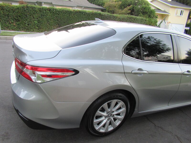 2019 Toyota Camry LE   - Photo 35 - Sherman Oaks, CA 91423
