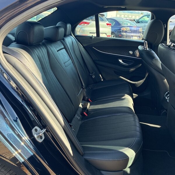 2022 Mercedes-Benz E 450 4MATIC   - Photo 15 - Sherman Oaks, CA 91423